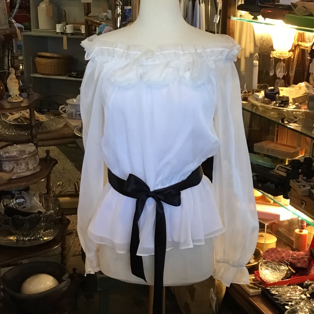 0244 Adrianna Papell White Blouse with Black Waist Tie; NWT size M